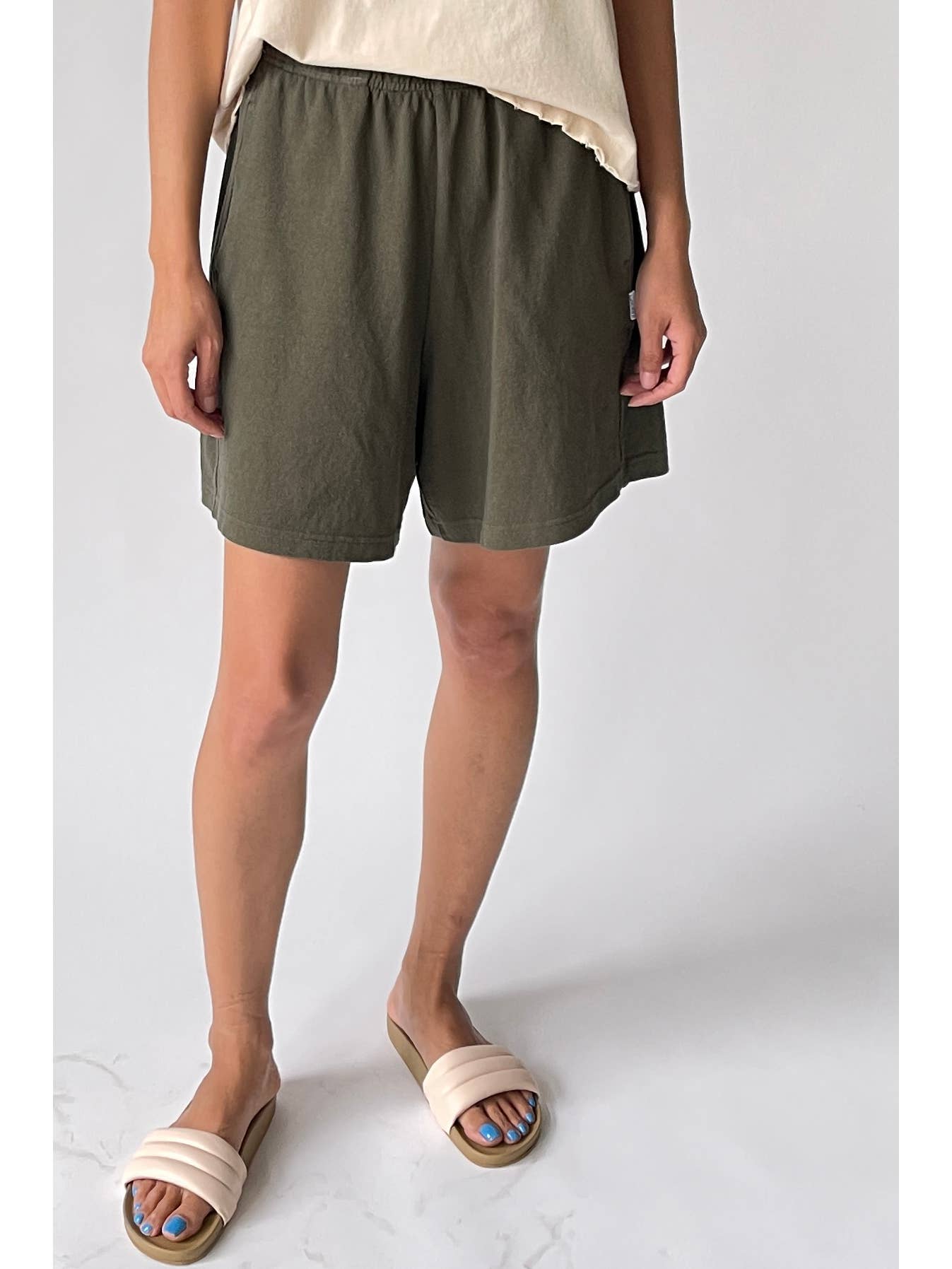 Le bon shoppe flared basketball shorts in olive green
